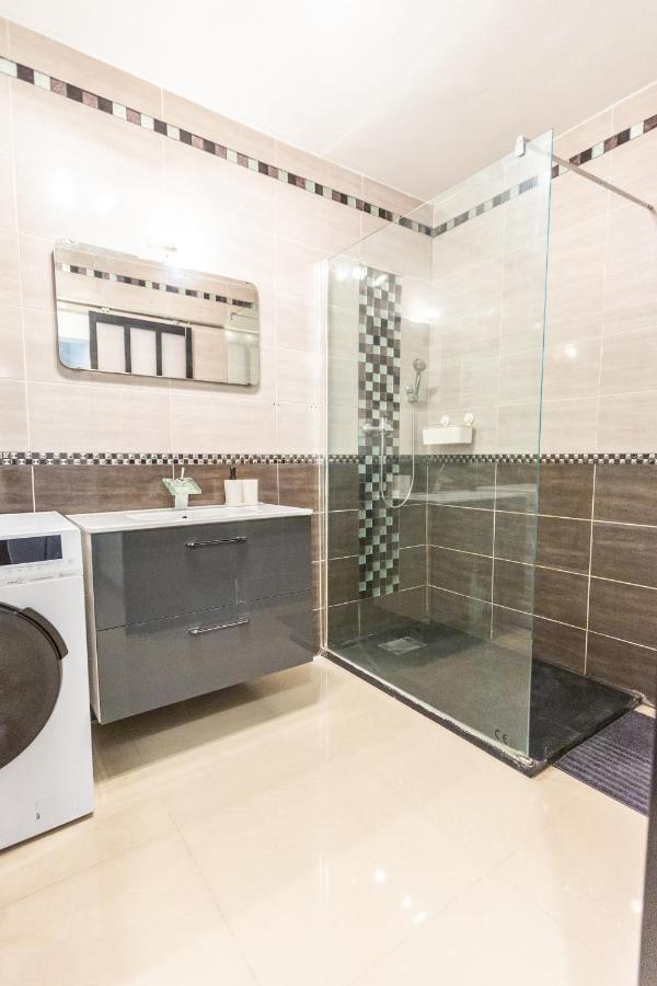 Appartement Superbe T4 renove spacieux avec stationnement libre et gratuit à Marseille Extérieur photo