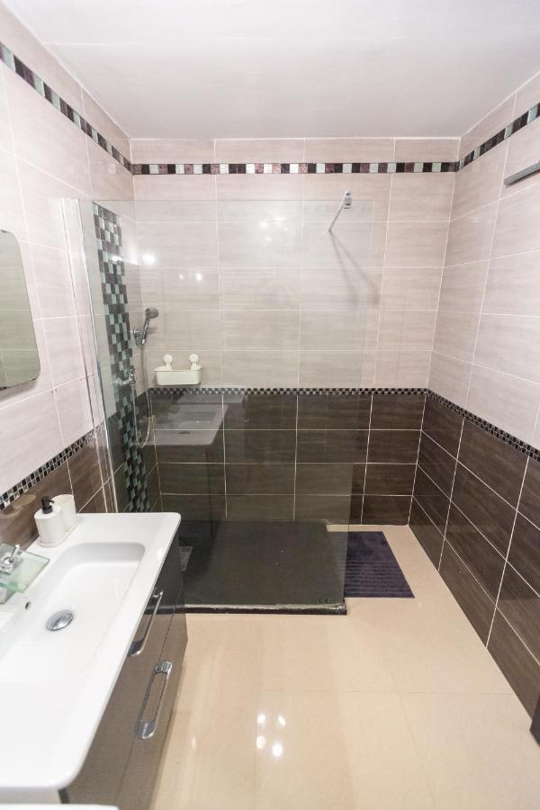 Appartement Superbe T4 renove spacieux avec stationnement libre et gratuit à Marseille Extérieur photo