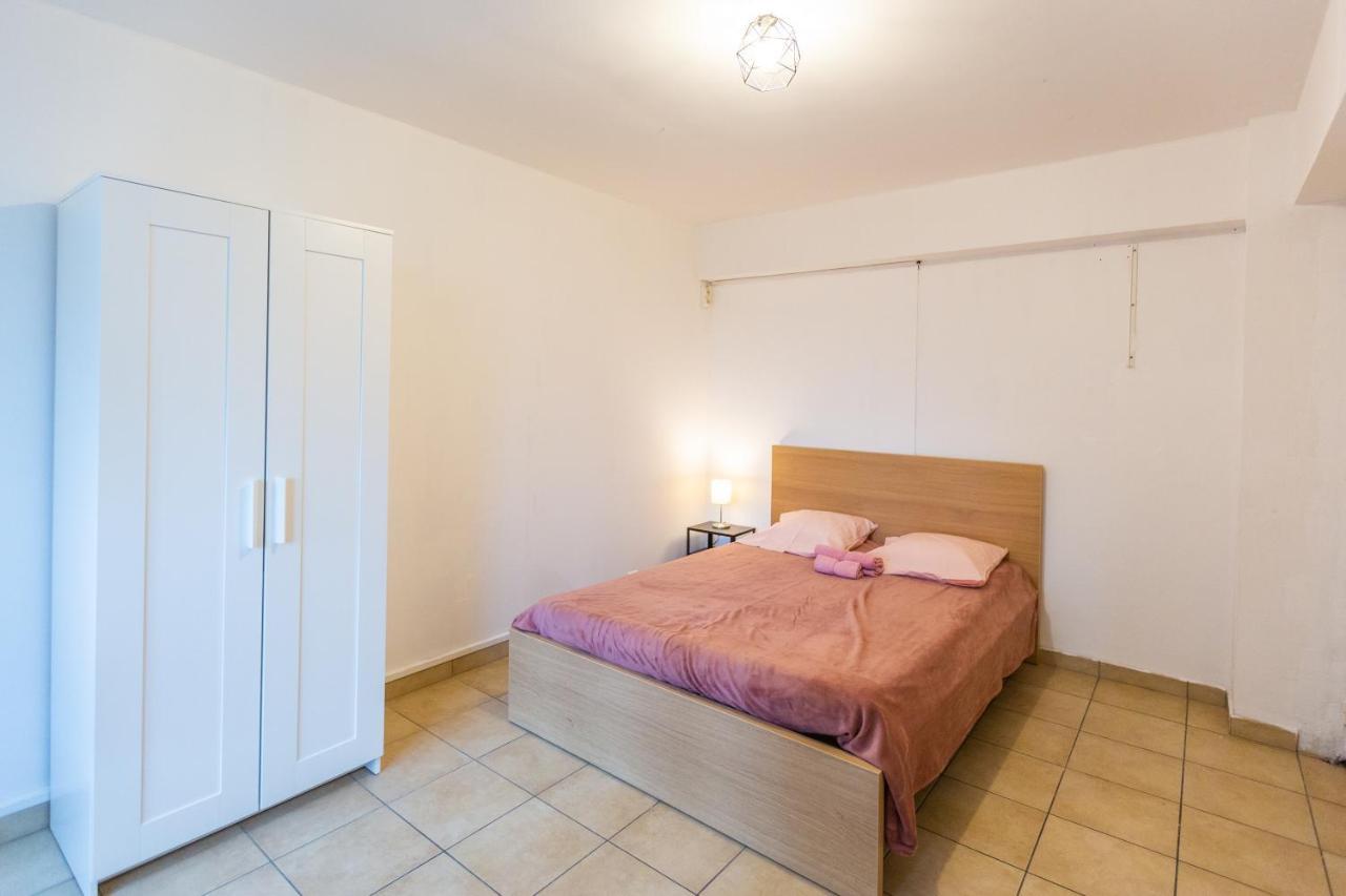 Appartement Superbe T4 renove spacieux avec stationnement libre et gratuit à Marseille Extérieur photo